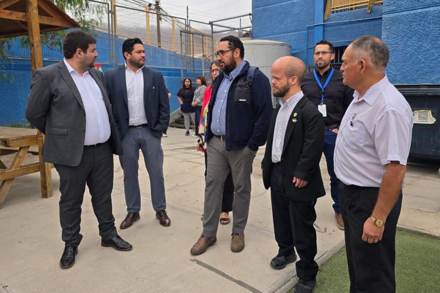Delegado Jorge Fernández Herrera, acompañó al Ministro de Educación, Nicolás Cataldo, en su visita a la escuela El Chañar