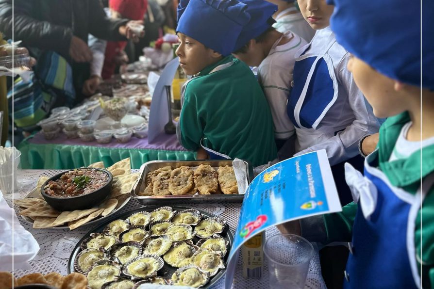 Delegado participó de muestra gastronómica por parte de alumnos y alumnas de la escuela Diego Portales Palazuelos