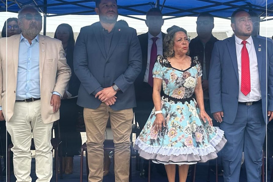 Delegado asiste a acto y desfile de Fiestas Patrias organizado por la Escuela Gaspar Cabrales de Barquito