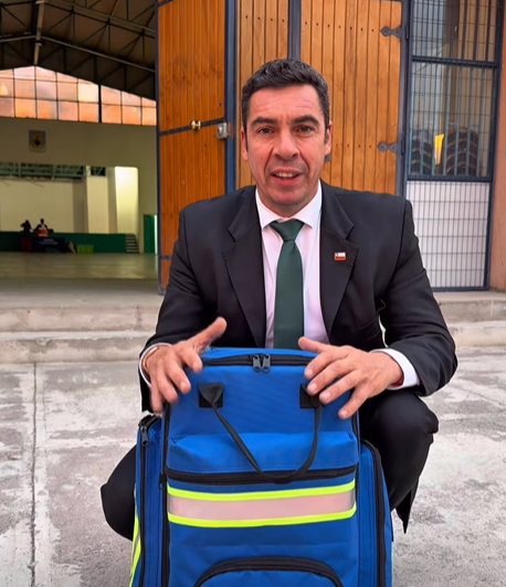 Entregan kits de emergencia y de contención neurodivergente en ocho colegios de Chañaral ubicados en zonas de riesgo